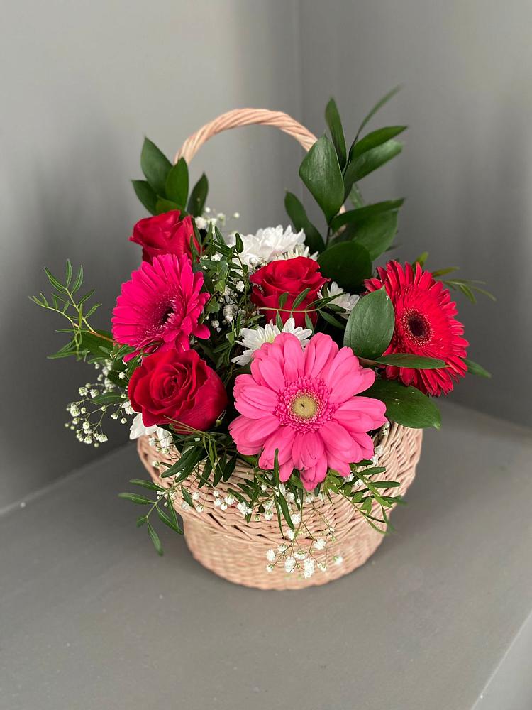Цветочная композиция из Розы, Хризантемы и Герберы в корзине в Варнавино