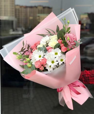 Букет цветов из: Розы, Лизиантусы и Хризантемы в Варнавино